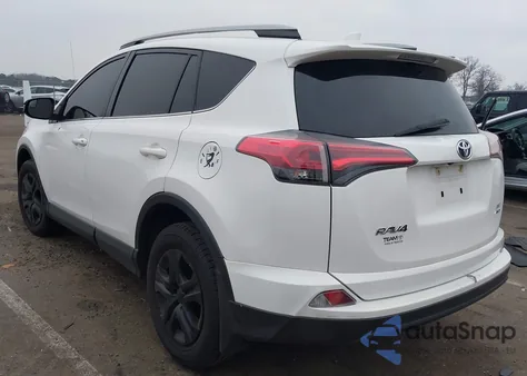 2018 Toyota Rav4 Le z USA, uszkodzony, nr VIN JTMBFREV1JD241818
